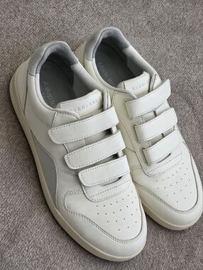 EVERLANE The ReLeather® Velcro Court Sneaker Off White/Fog Unisex W-8 M-6